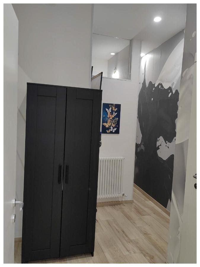 Pigro House - Bologna Airport Suite Bagian luar foto